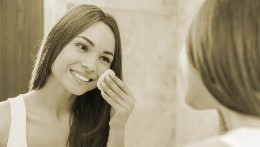 4 dicas para fazer limpeza de pele